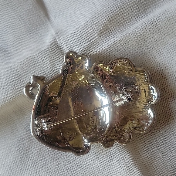 HP!!🎉🎉🥳🥳Holiday pins, bundle of 2, NWOT🧑‍🎄 - Picture 3 of 9